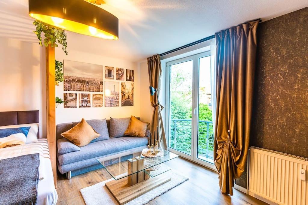 Golden Nugget Inkl Wlan, Parkplatz Apartment Detmold Exterior foto