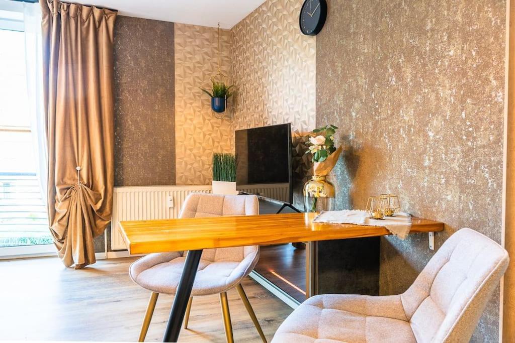 Golden Nugget Inkl Wlan, Parkplatz Apartment Detmold Exterior foto