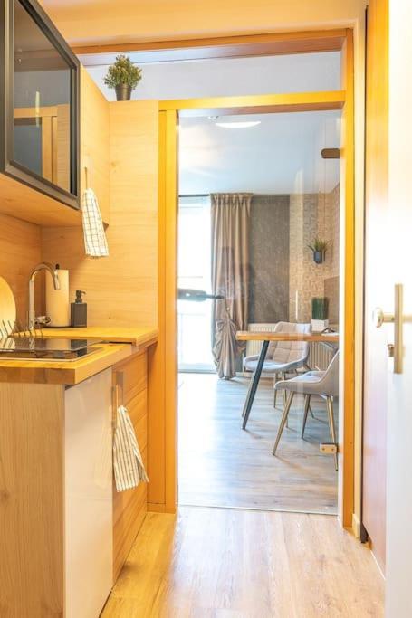 Golden Nugget Inkl Wlan, Parkplatz Apartment Detmold Exterior foto